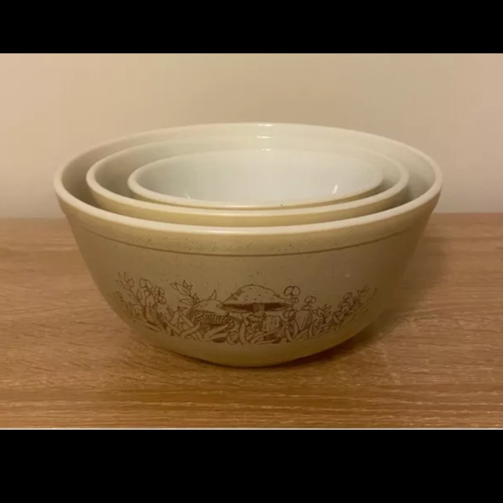 Vintage Forest Fancies - Nesting Mixing Bowls (Pyrex) 401, 402, and 403